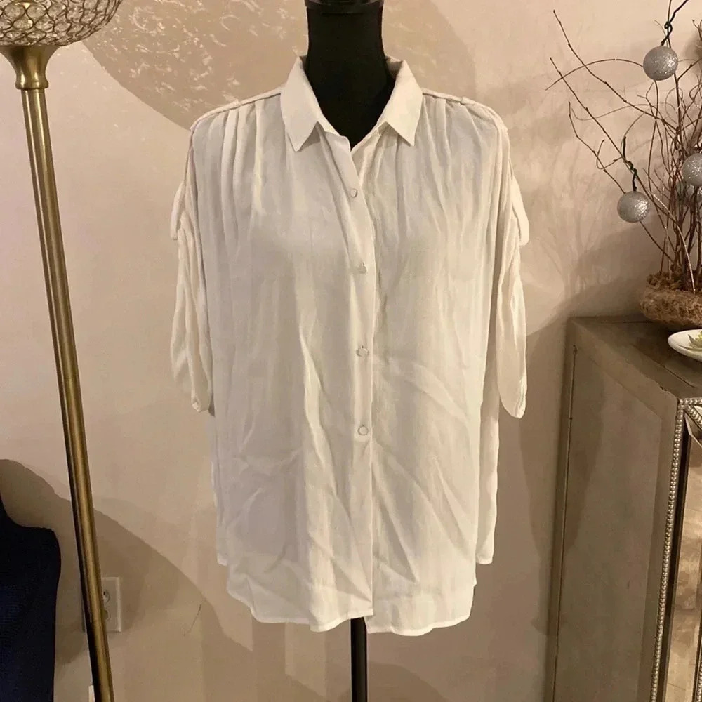 Diane von Furstenberg blouse size medium - Picture 2 of 8